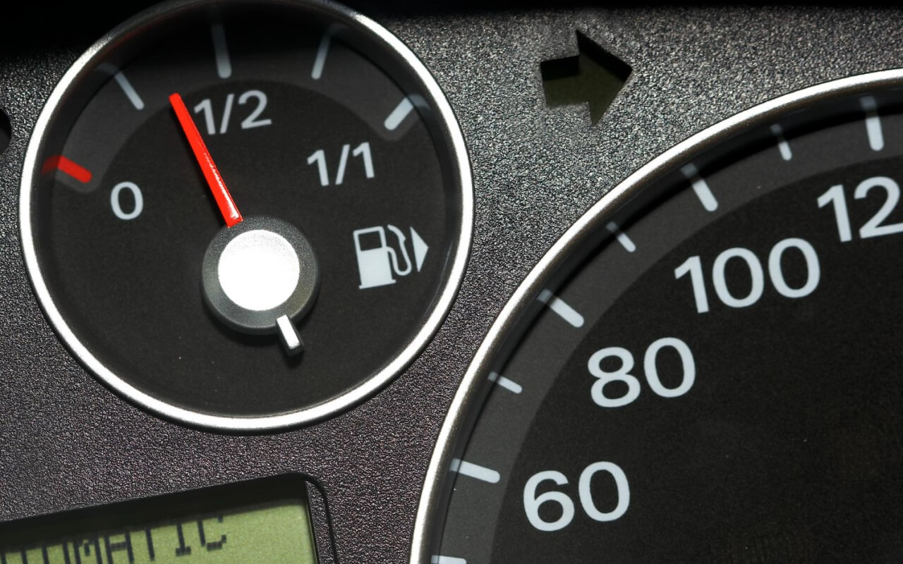 painel para verificar e calcular consumo combustível do carro