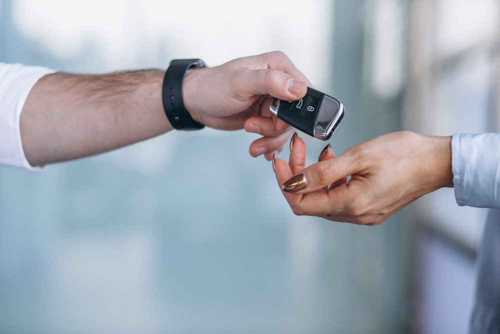 troca de chave entre mãos na compra e venda de carro entre particulares
