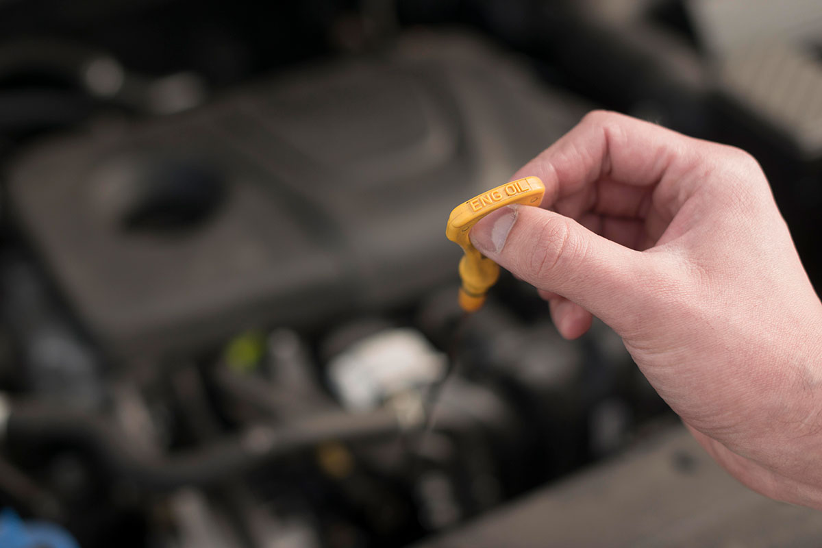 Fuga de óleo no carro: Saiba o que fazer e quando ir à oficina