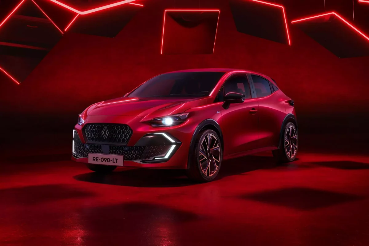 Renault Clio 2026 na cor vermelha num cenário vermelho futurista