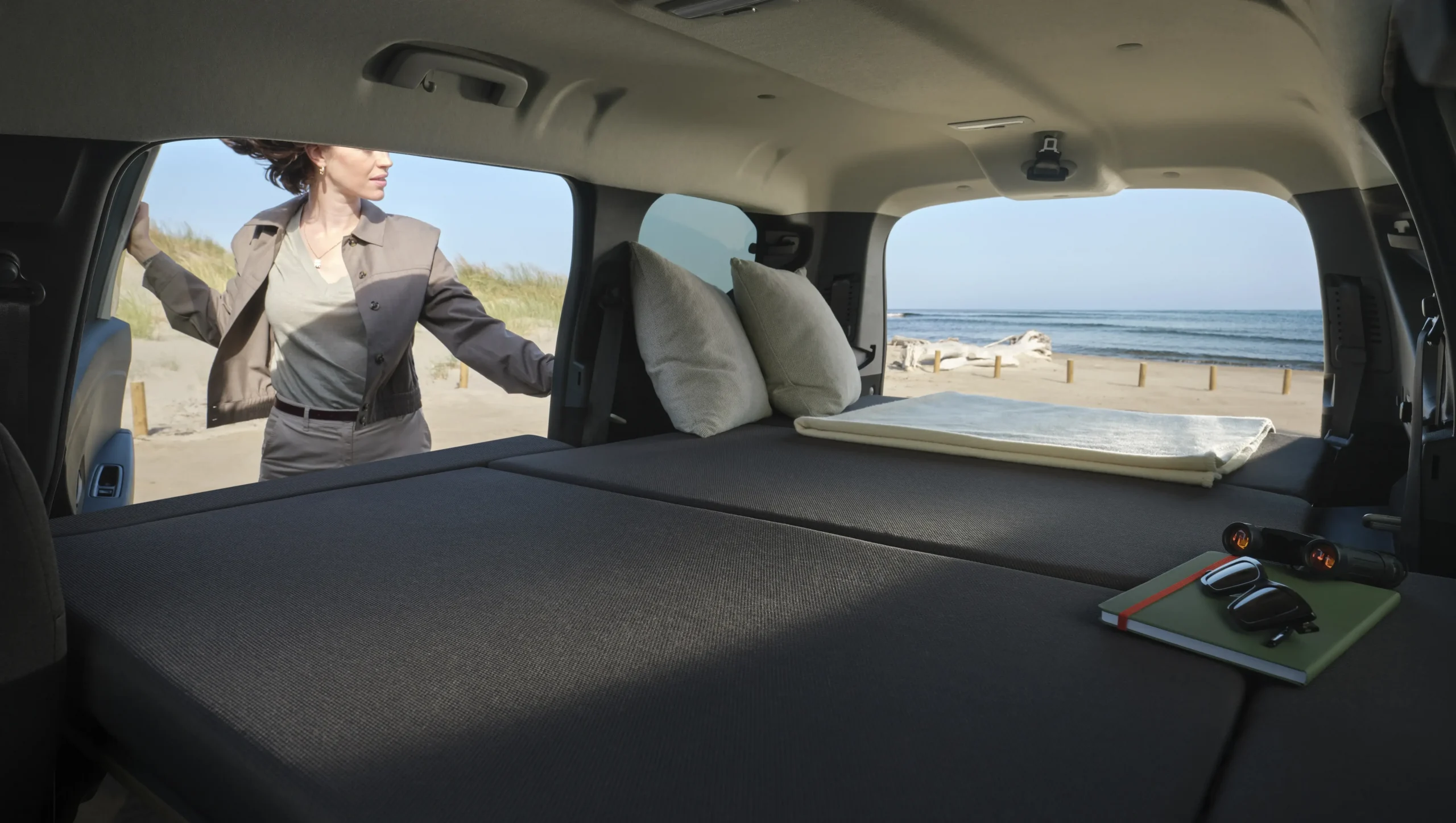 Dacia Jogger facelift interior mala com bancos rebatidos