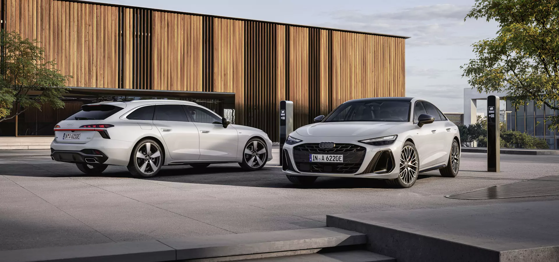 Audi A6 híbrido plug-in Avant e Limousine a carregar