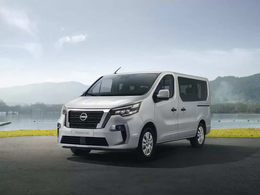nissan-primastar-combi Nissan Primastar Combi 9 lugares