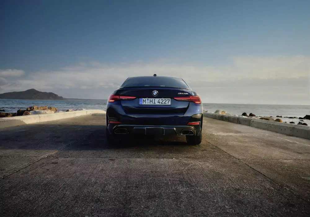 BMW M440i