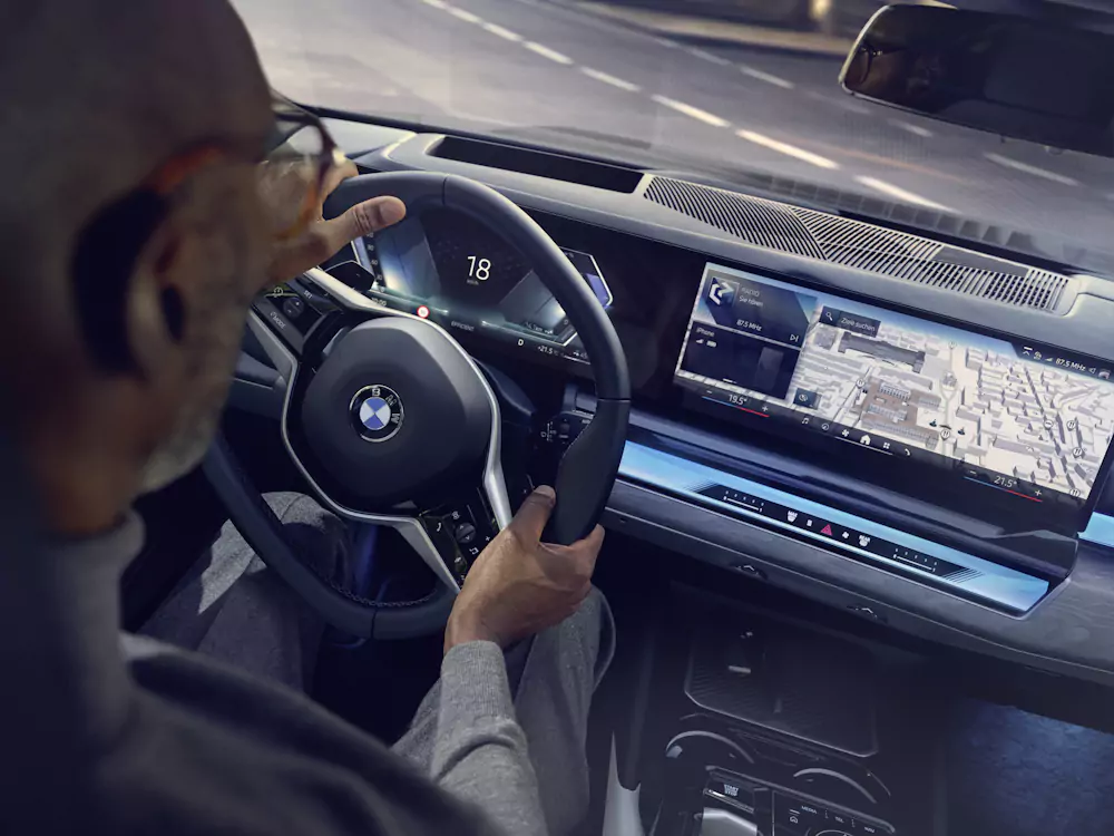 BMW Curved Display