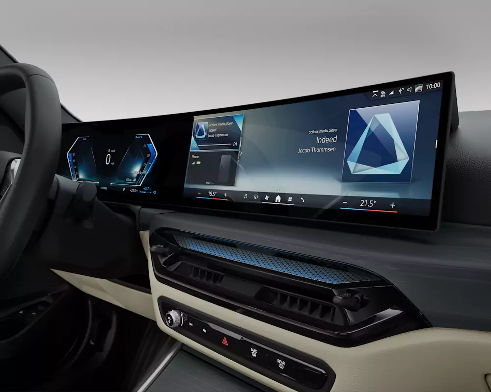 bmw curved display