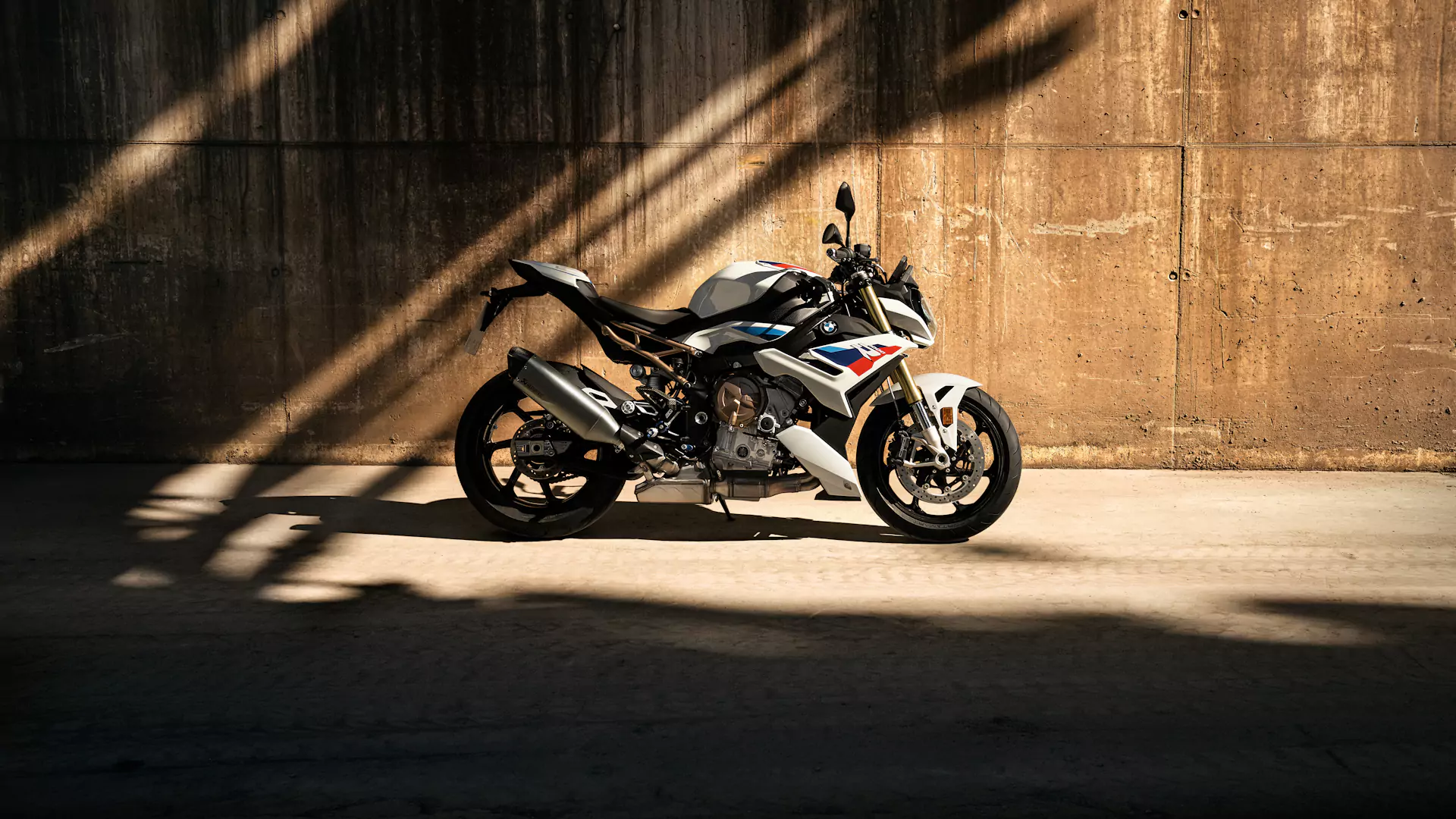 moto BMW S 1000 R - gama Roadster