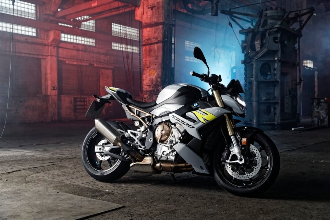 lateral da BMW S 1000 R