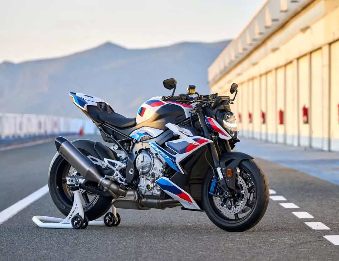 BMW M1000R