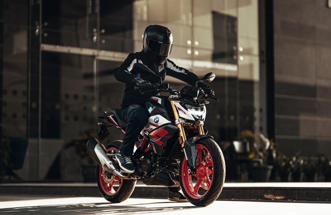 BMW G 310 R na cidade