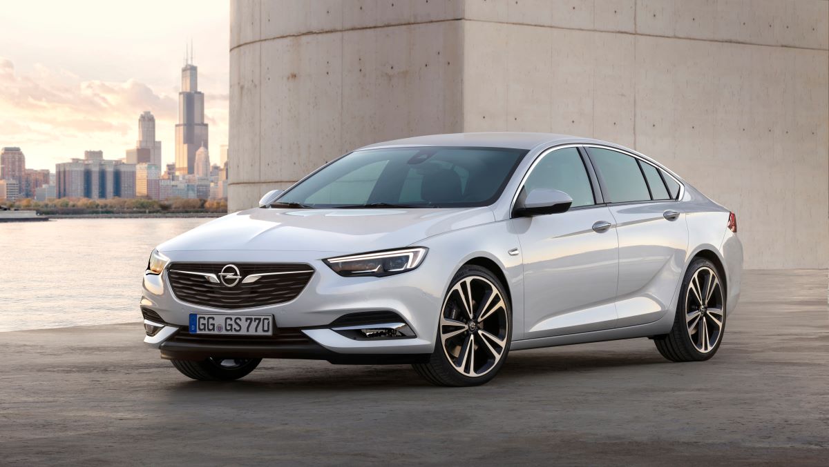 Opel insignia grand sport eleito carro familiar do ano